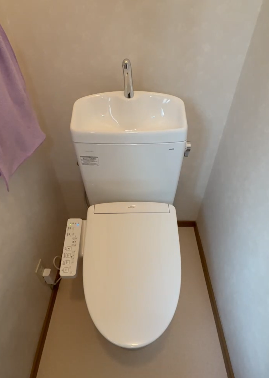 対応エリア東広島市　トイレ交換給湯器交換　ワンデーリフォームすみよし須賀商店